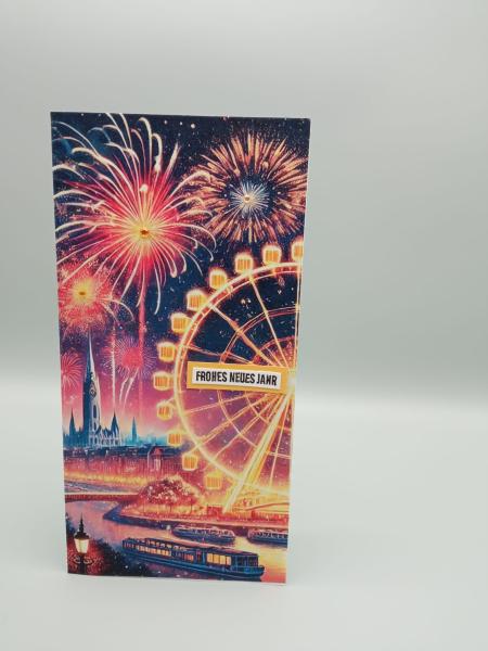 Neujahrskarte mit Stadtansicht und Feuerwerk